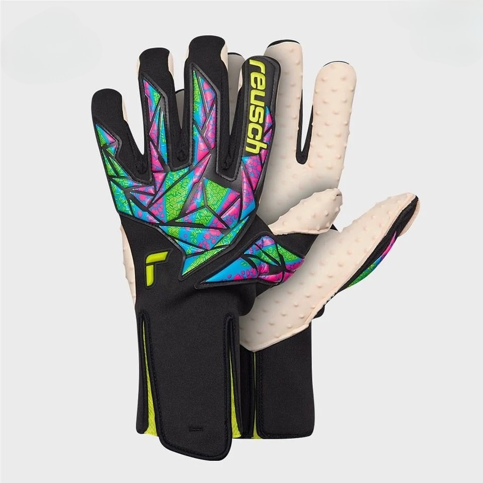 Reusch Attrakt Speedbump Strapless Goalkeeper Gloves